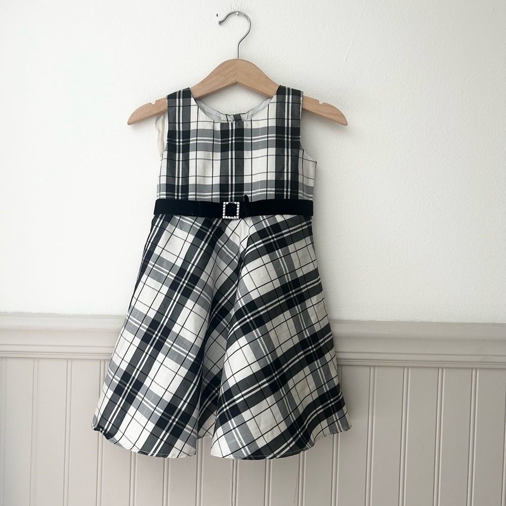 Youngland Girls Size 2T Black and White Plaid Dress with Belt